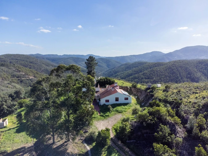 Quinta T4 para Venda em Monchique Foto 7