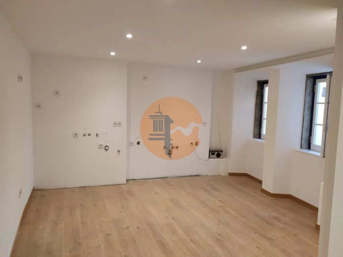 Prédio para Venda em Santa Maria Maior Foto 24