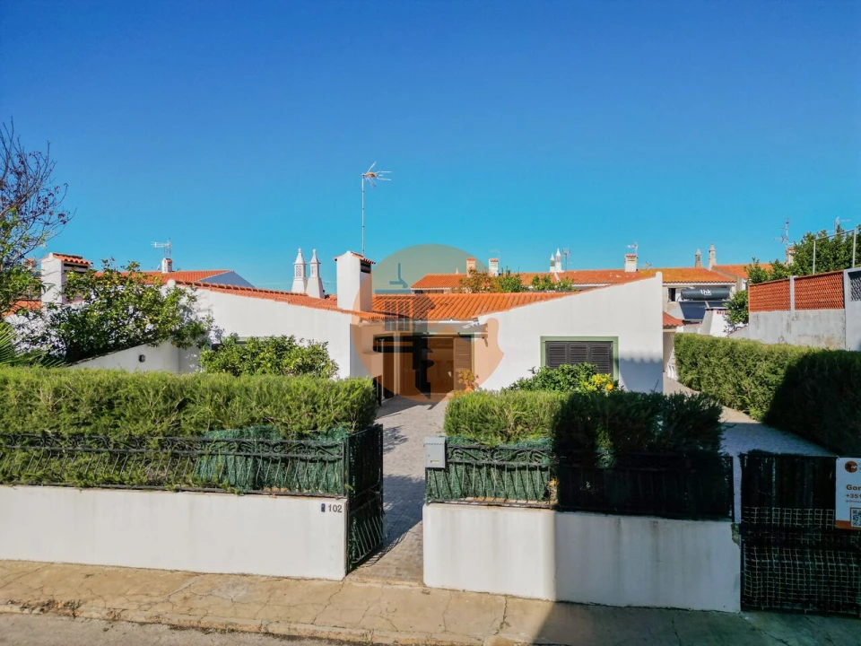 Moradia T4 para Venda em Monte Gordo Foto 24