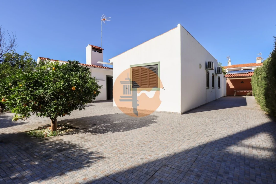 Moradia T4 para Venda em Monte Gordo Foto 33