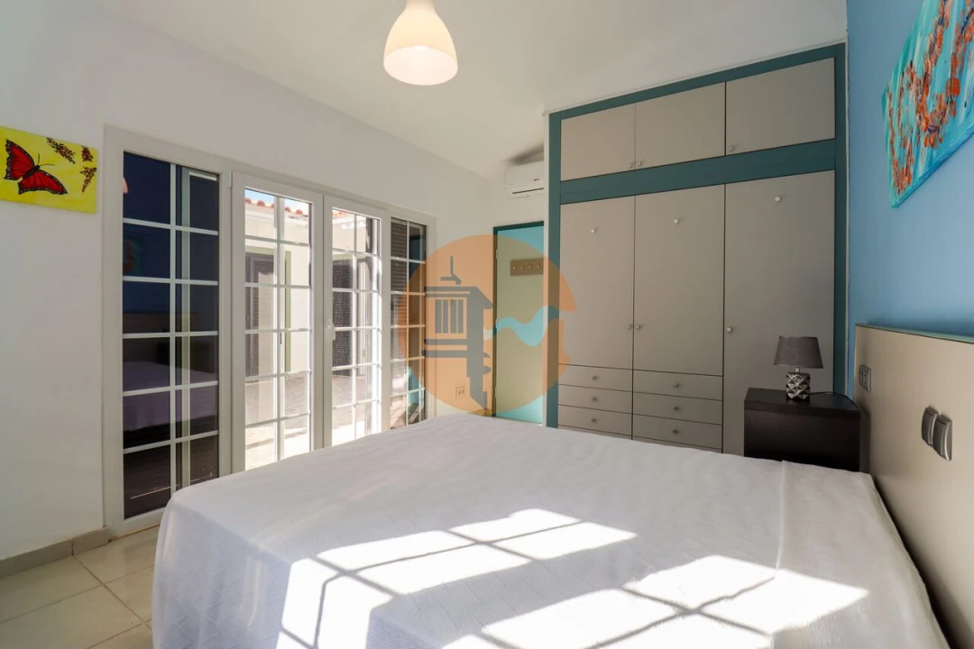 Moradia T4 para Venda em Monte Gordo Foto 16