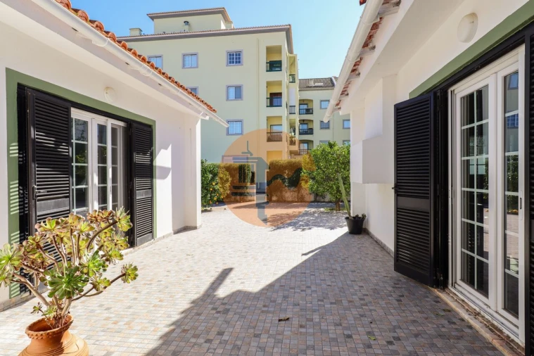 Moradia T4 para Venda em Monte Gordo Foto 14