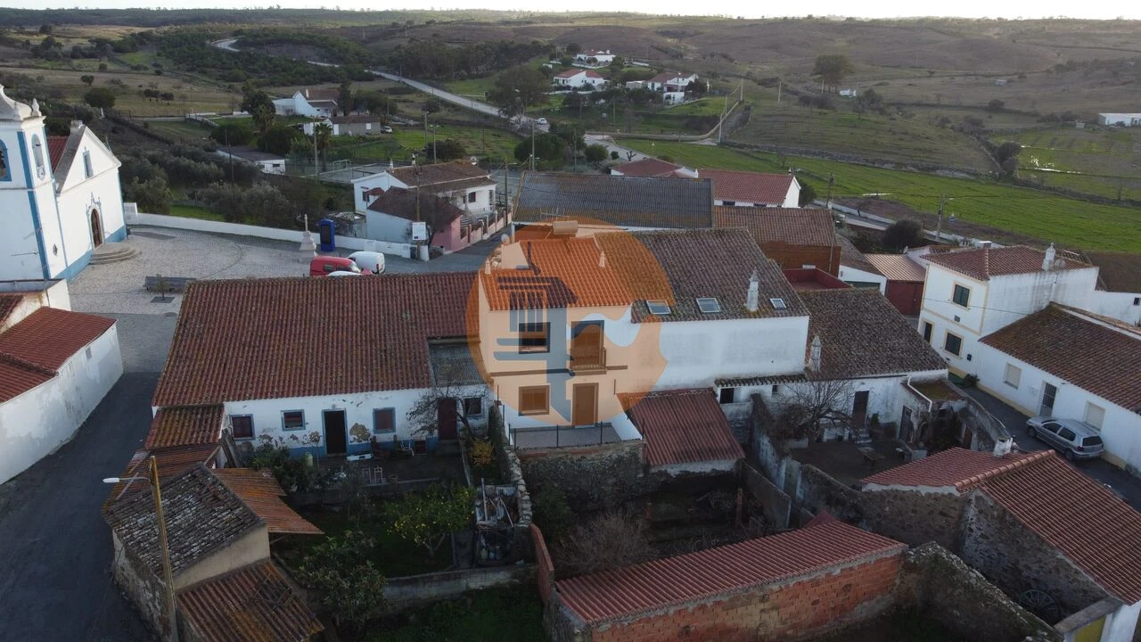 Moradia T2 para Venda em Giões Foto 1