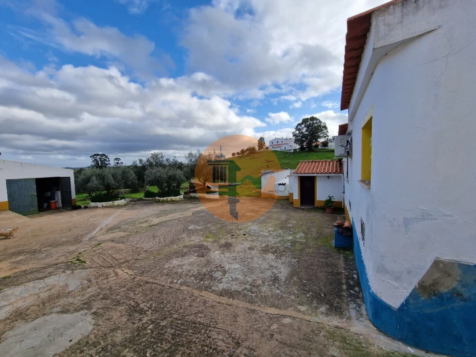 Moradia T2 para Venda em São João dos Caldeireiros Foto 21