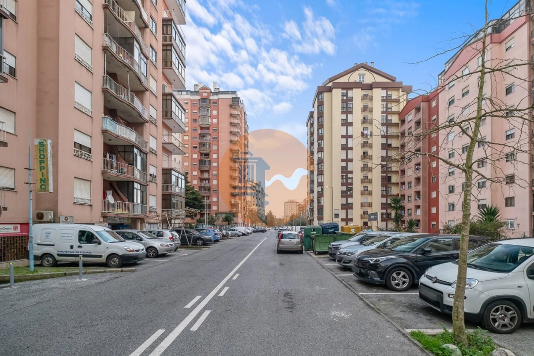 Armazém para Venda em Algueirão-Mem Martins Foto 1