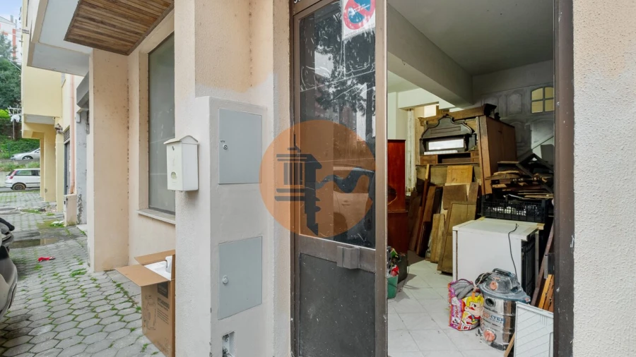 Armazém para Venda em Algueirão-Mem Martins