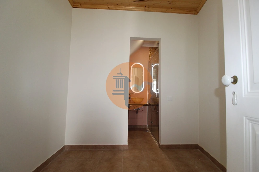 Apartamento T4 para Venda em São Brás de Alportel Foto 19