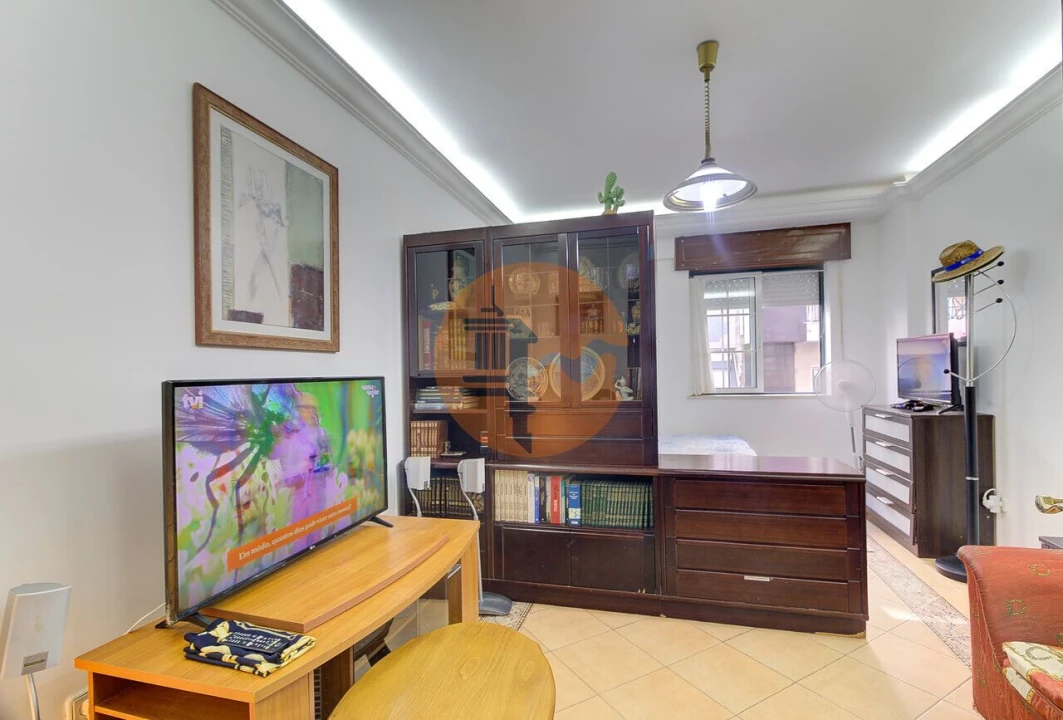 Apartamento T0 para Venda em Vila Real de Santo Antonio Foto 4