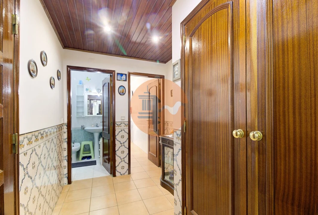 Apartamento T0 para Venda em Vila Real de Santo Antonio Foto 9