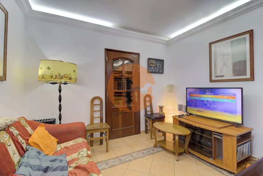Apartamento T0 para Venda em Vila Real de Santo Antonio Foto 1