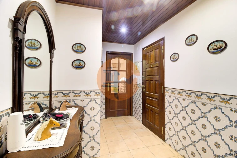 Apartamento T0 para Venda em Vila Real de Santo Antonio Foto 8