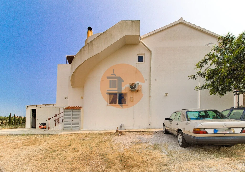 Moradia T6 para Venda em Vila Nova de Cacela Foto 10