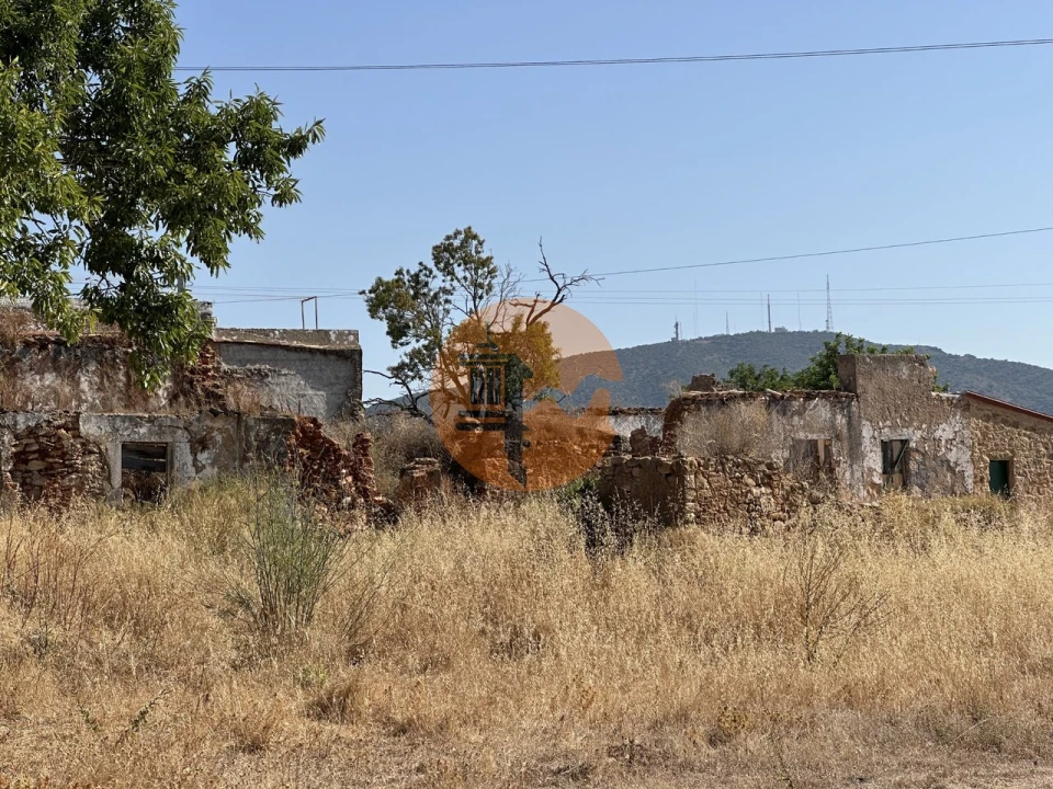 Terreno para Venda em Quelfes Foto 2