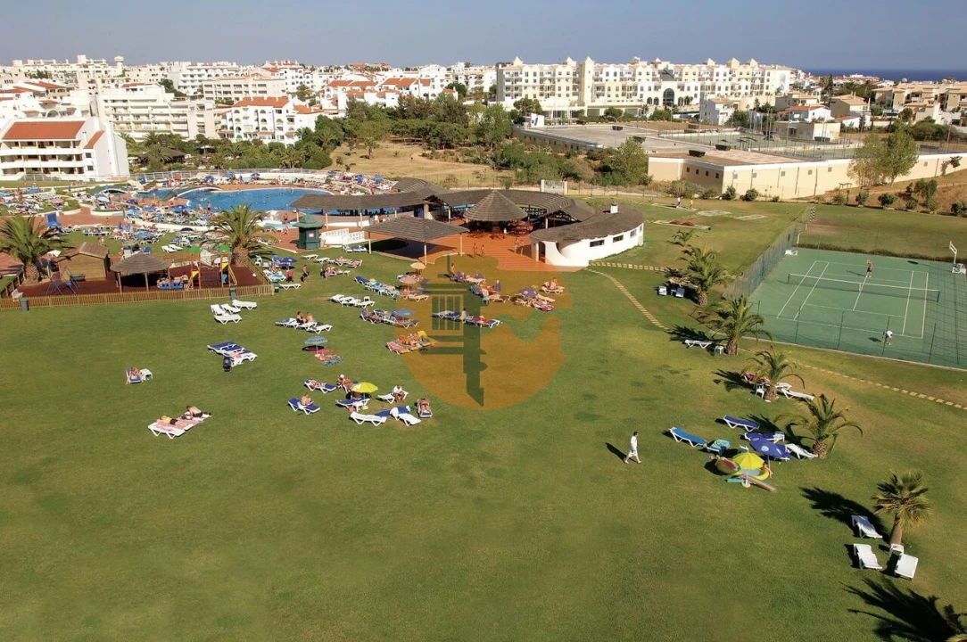 Apartamento T0 para Venda em Albufeira e Olhos de Água Foto 2