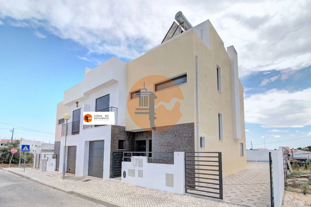 Moradia T3 para Venda em Vila Nova de Cacela Foto 9