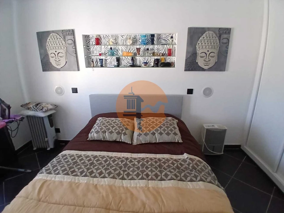 Apartamento T3 para Venda em Quelfes Foto 5