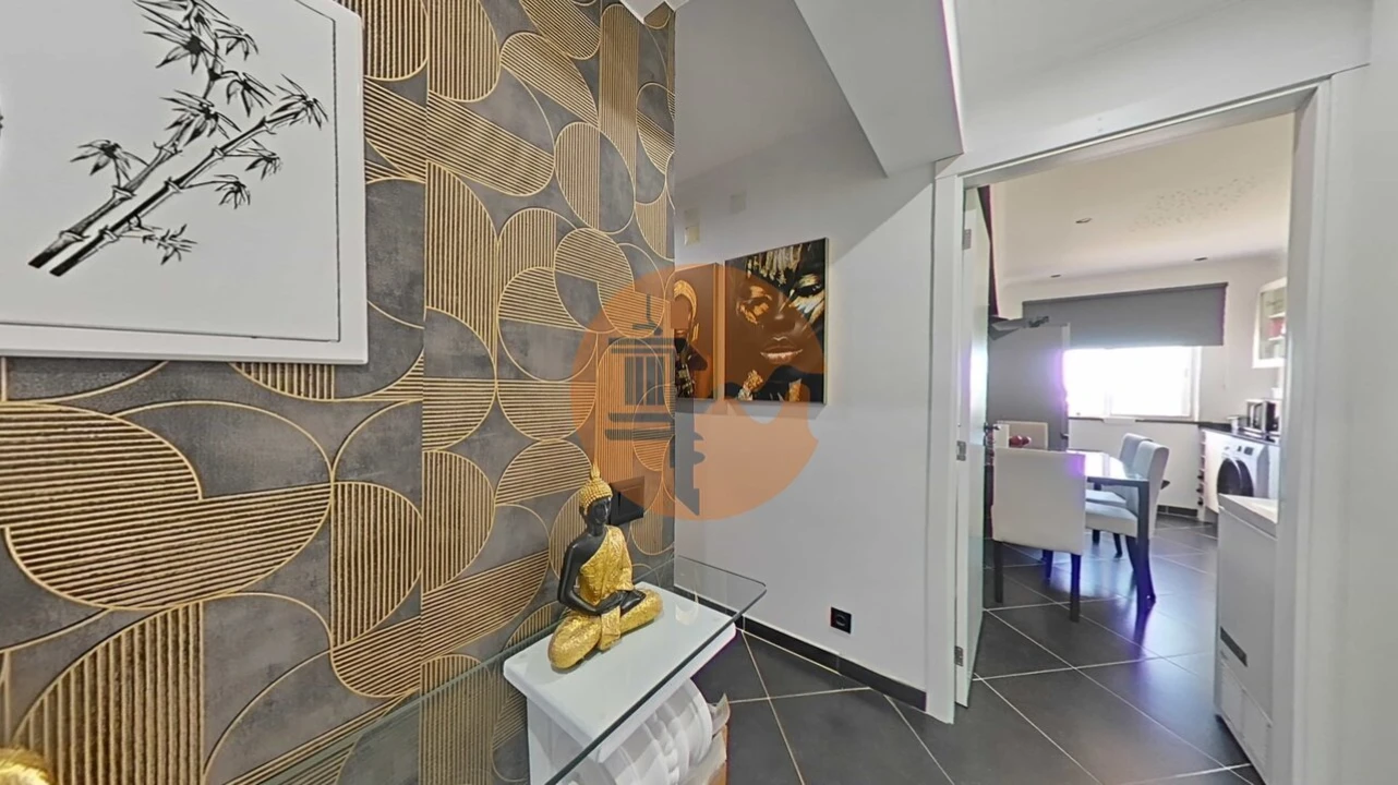 Apartamento T3 para Venda em Quelfes Foto 8