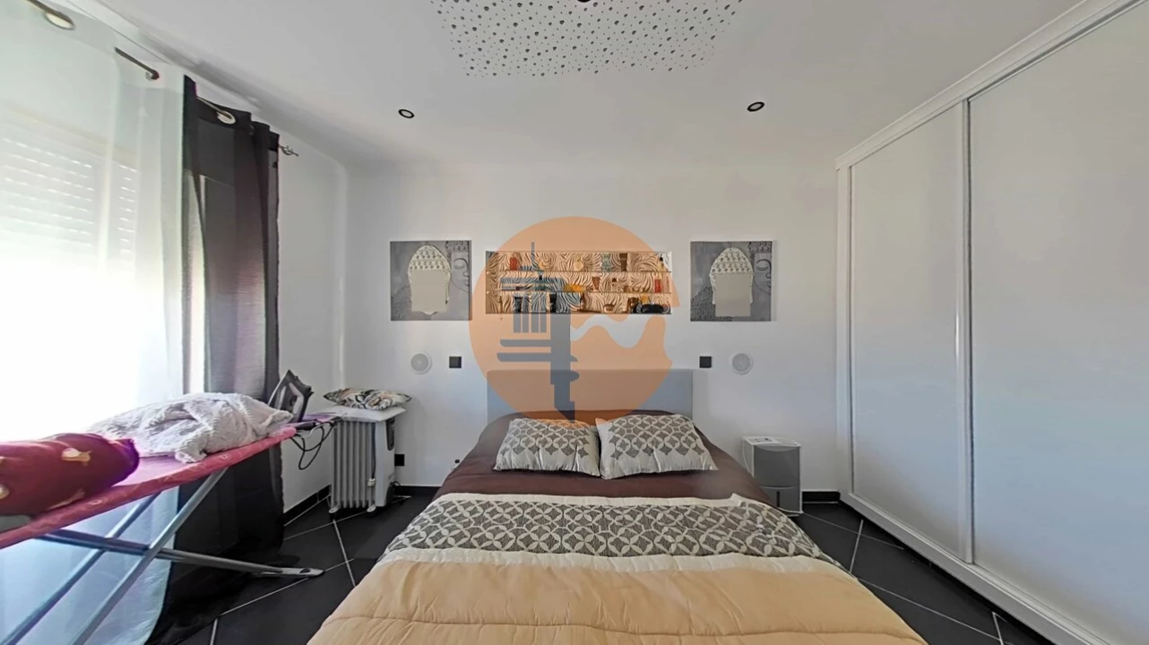 Apartamento T3 para Venda em Quelfes Foto 23