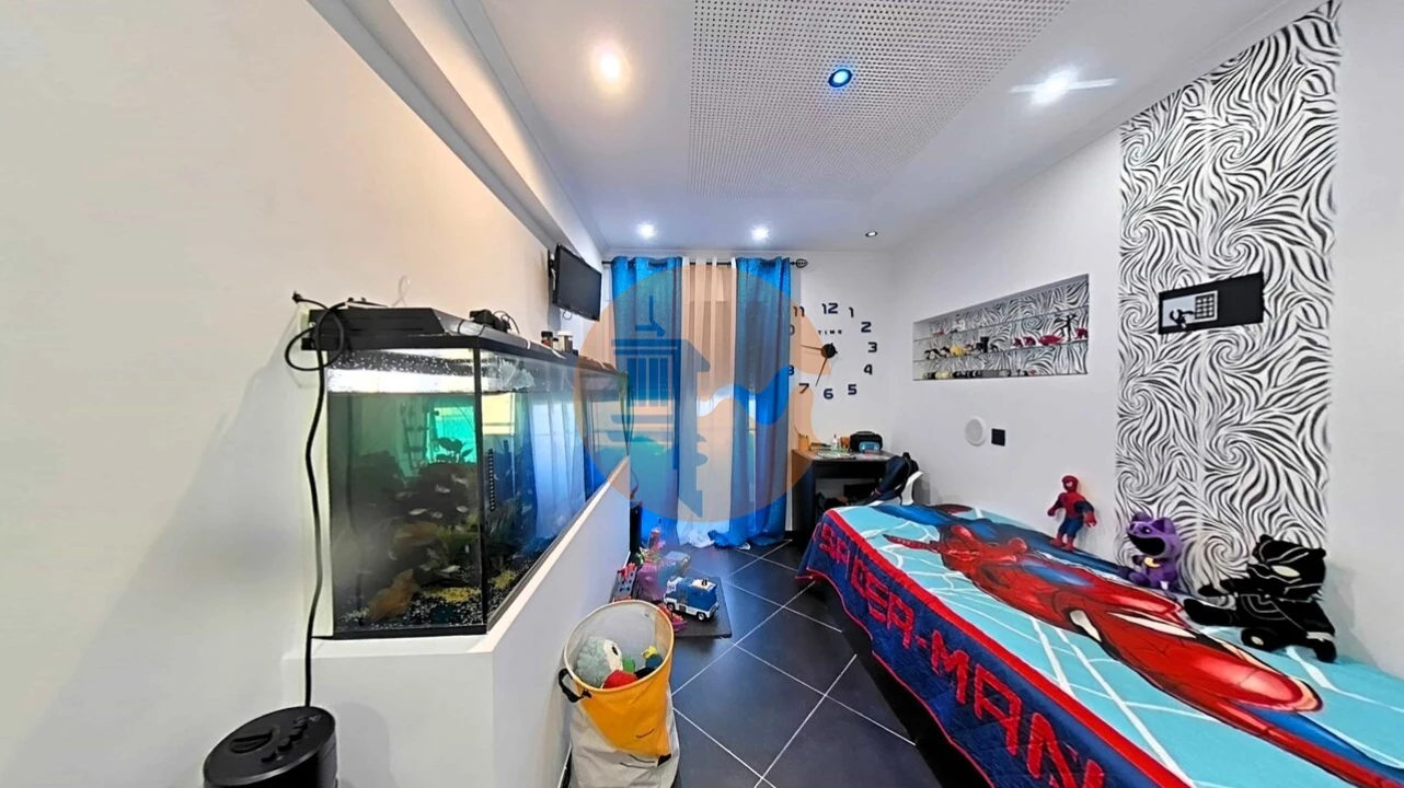 Apartamento T3 para Venda em Quelfes Foto 27