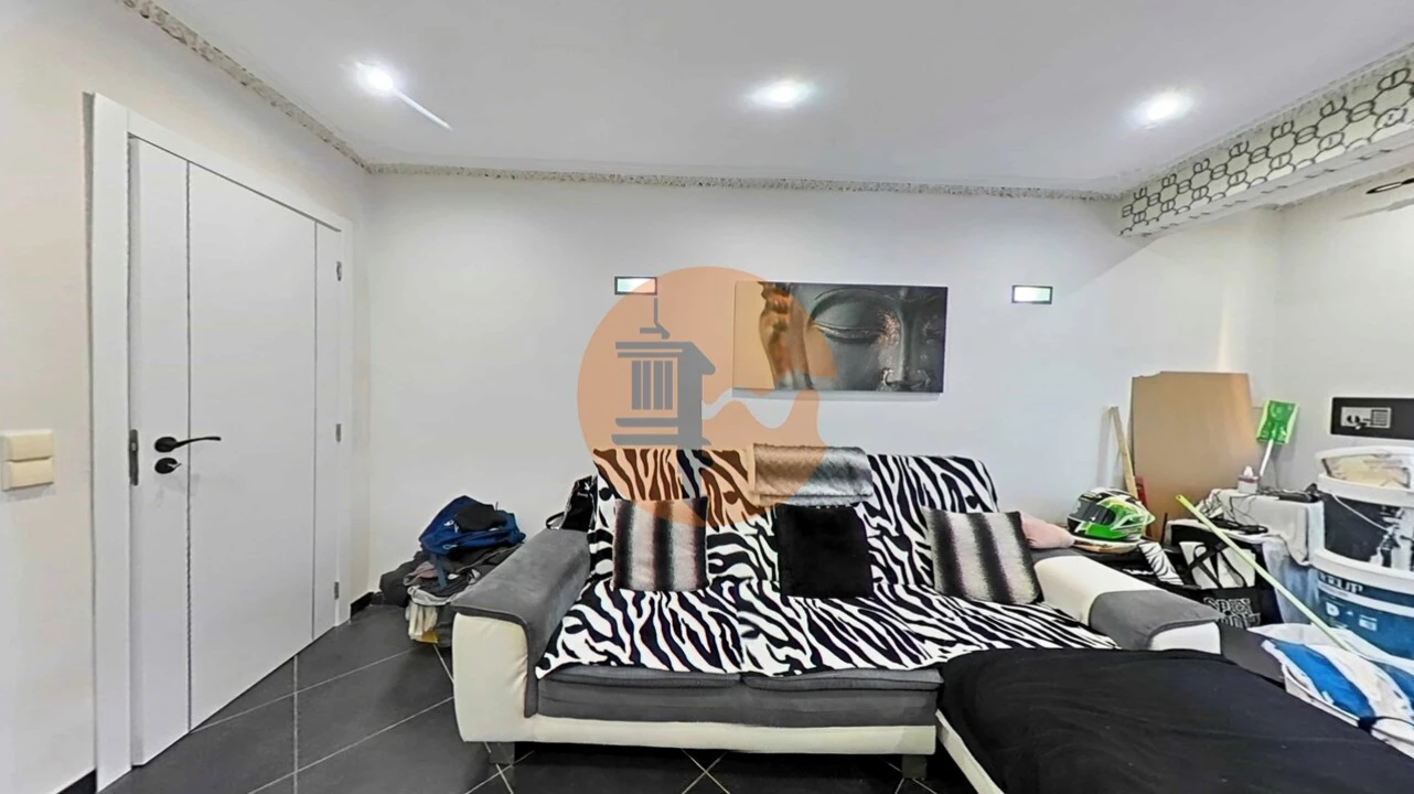 Apartamento T3 para Venda em Quelfes Foto 31