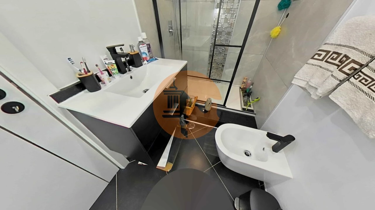 Apartamento T3 para Venda em Quelfes Foto 36