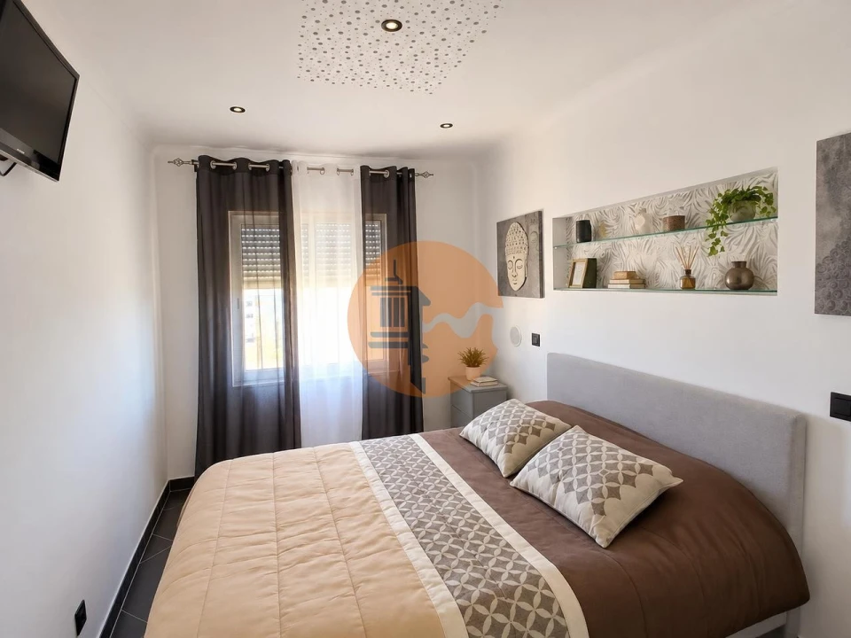 Apartamento T3 para Venda em Quelfes Foto 1