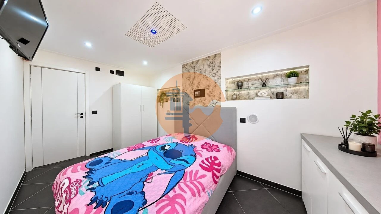 Apartamento T3 para Venda em Quelfes Foto 20