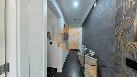 Apartamento T3 para Venda em Quelfes
