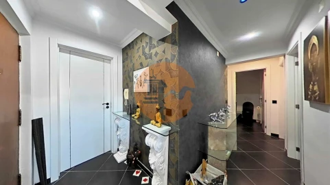 Apartamento T3 para Venda em Quelfes