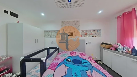 Apartamento T3 para Venda em Quelfes