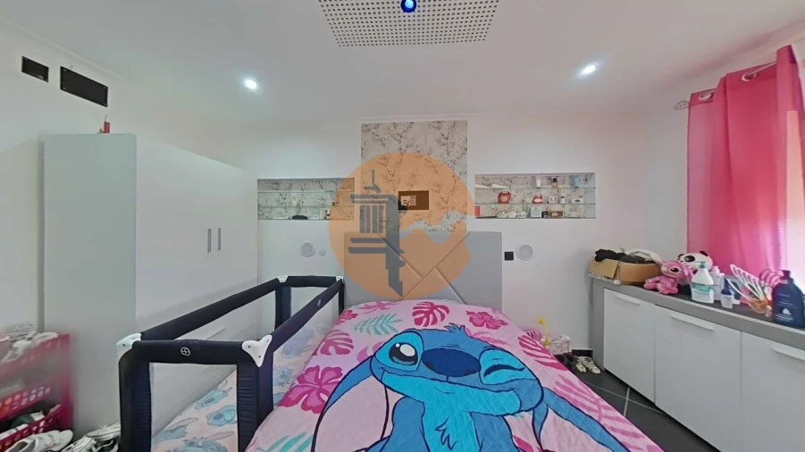 Apartamento T3 para Venda em Quelfes Foto 26