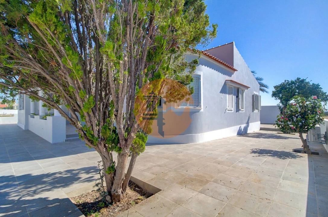 Moradia T6 para Venda em Vila Nova de Cacela Foto 6
