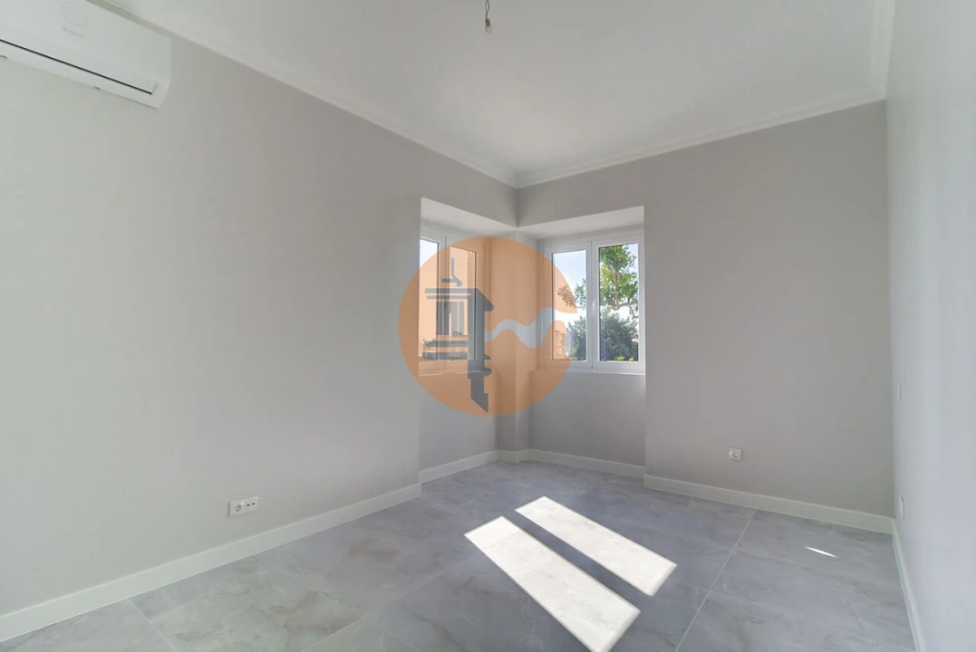 Moradia T6 para Venda em Vila Nova de Cacela Foto 17