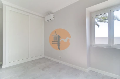 Moradia T6 para Venda em Vila Nova de Cacela