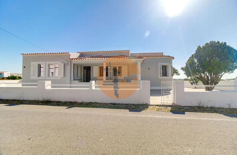 Moradia T6 para Venda em Vila Nova de Cacela Foto 4