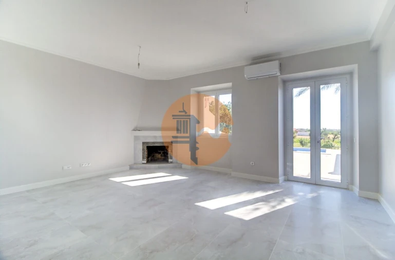 Moradia T6 para Venda em Vila Nova de Cacela Foto 16