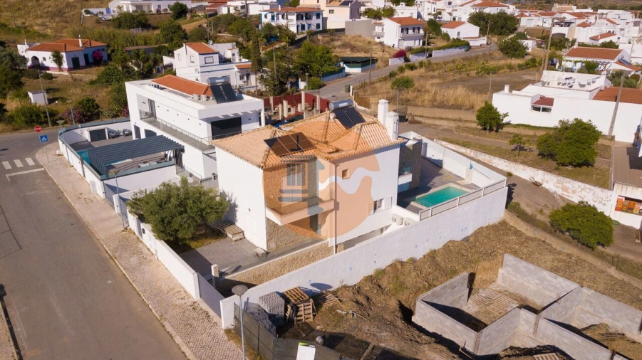 Moradia T4 para Venda em Castro Marim Foto 2