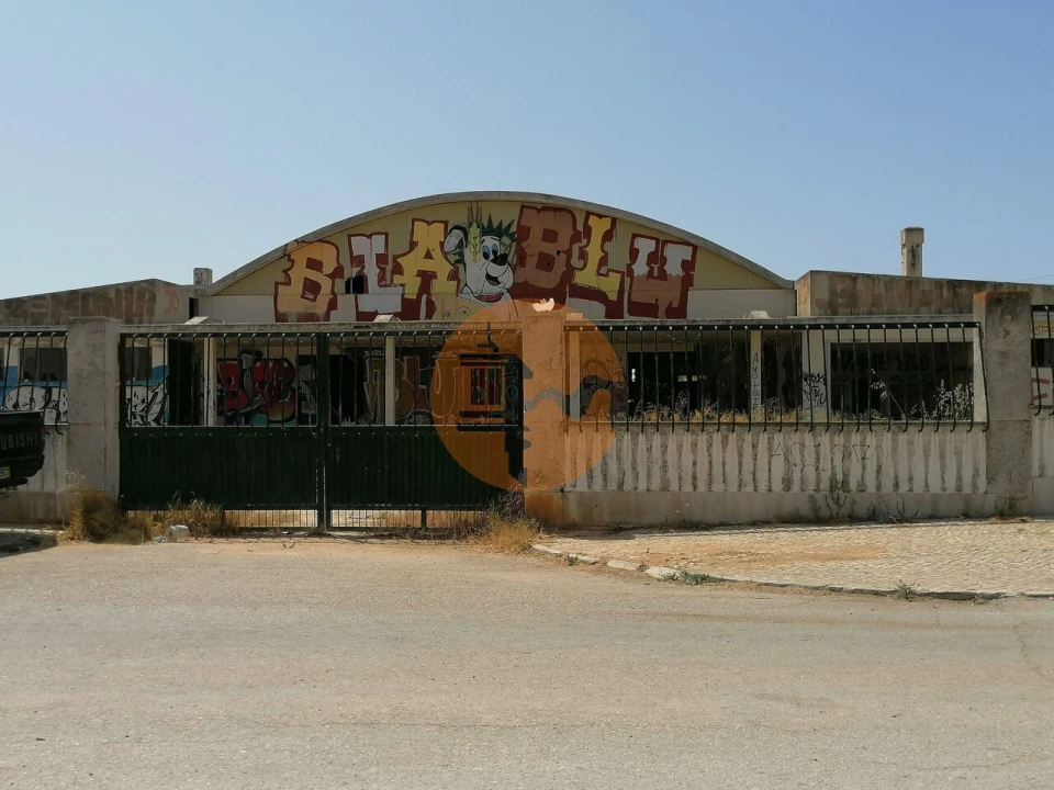 Terreno para Venda em Quelfes Foto 11
