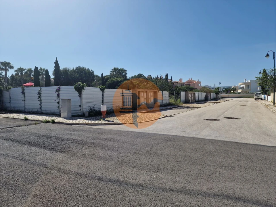 Terreno para Venda em Lagos (São Sebastião e Santa Maria) Foto 2