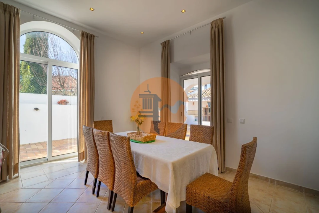 Moradia T4 para Venda em São Brás de Alportel Foto 24