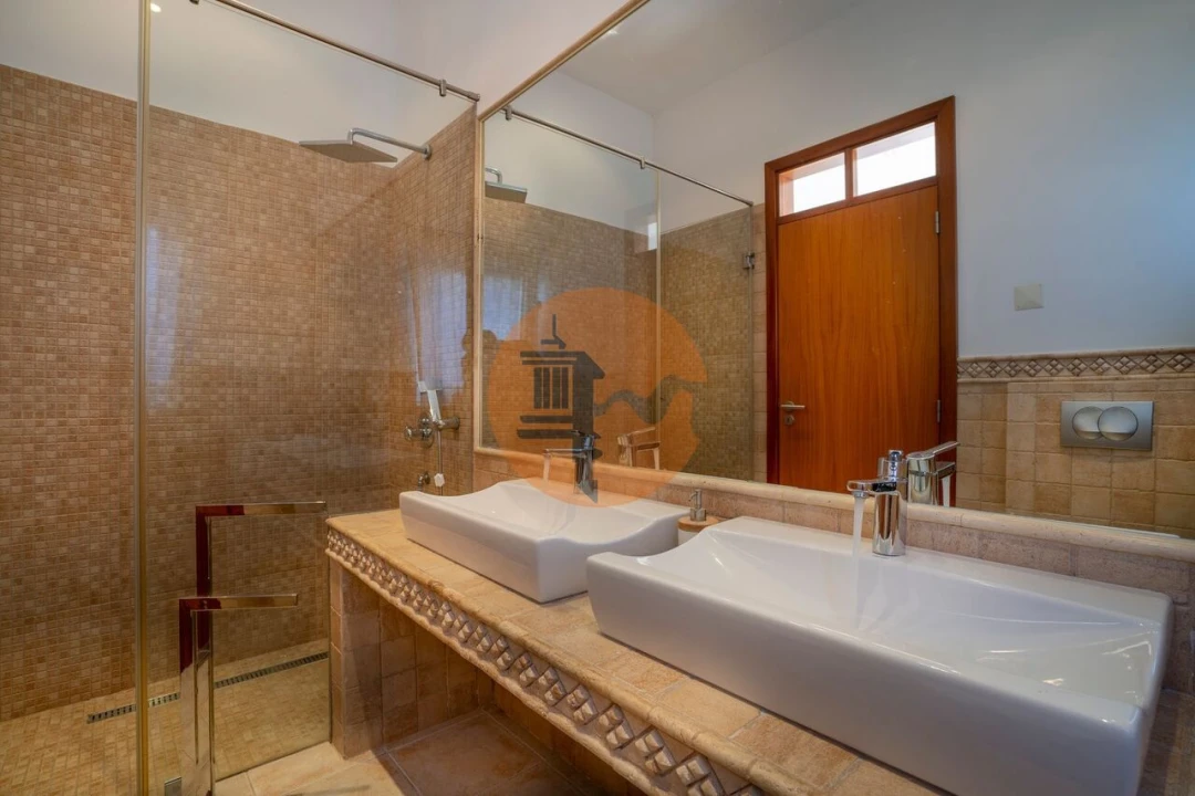 Moradia T4 para Venda em São Brás de Alportel Foto 49