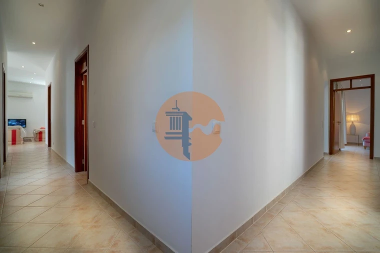 Moradia T4 para Venda em São Brás de Alportel Foto 35