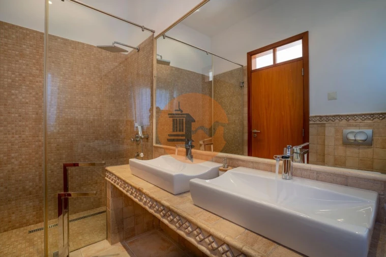 Moradia T4 para Venda em São Brás de Alportel Foto 49