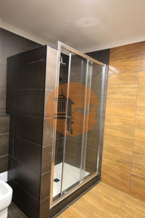 Moradia T4 para Venda em Olhão