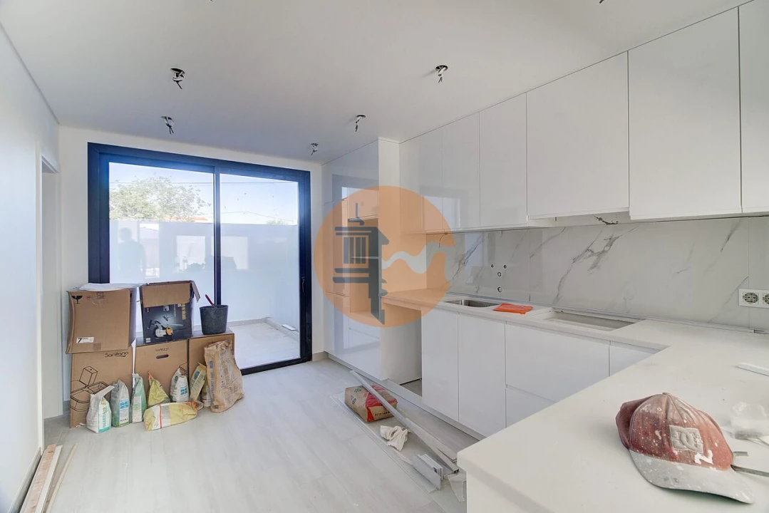 Moradia T3 para Venda em Altura Foto 13