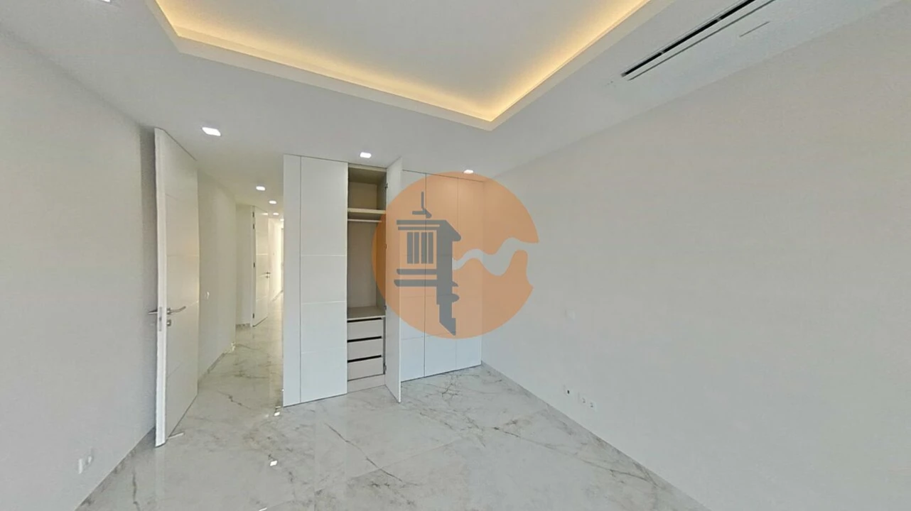 Apartamento T2 para Venda em Lagos (São Sebastião e Santa Maria) Foto 28