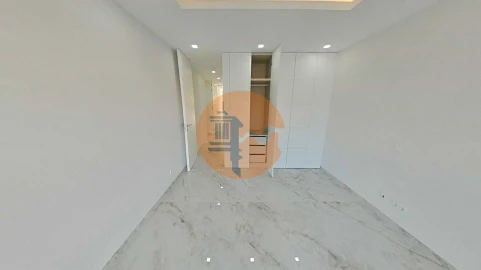 Apartamento T2 para Venda em Lagos (São Sebastião e Santa Maria)