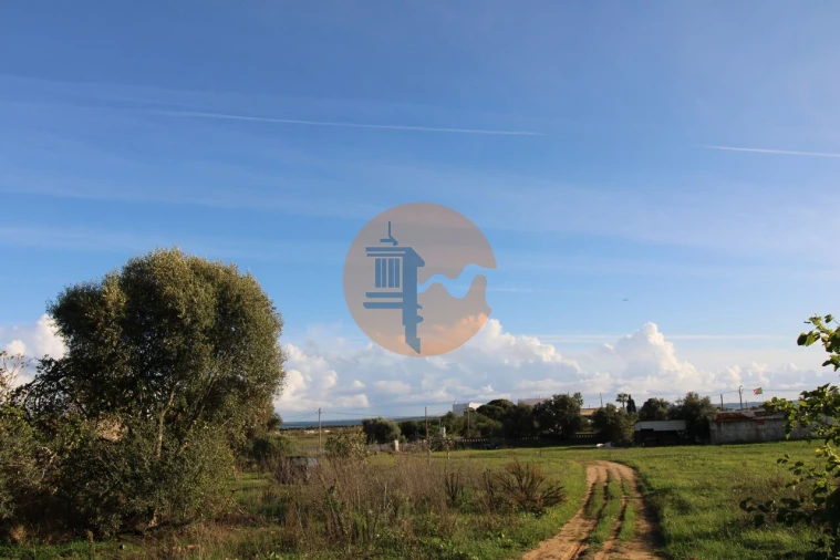 Terreno para Venda em Quelfes Foto 8