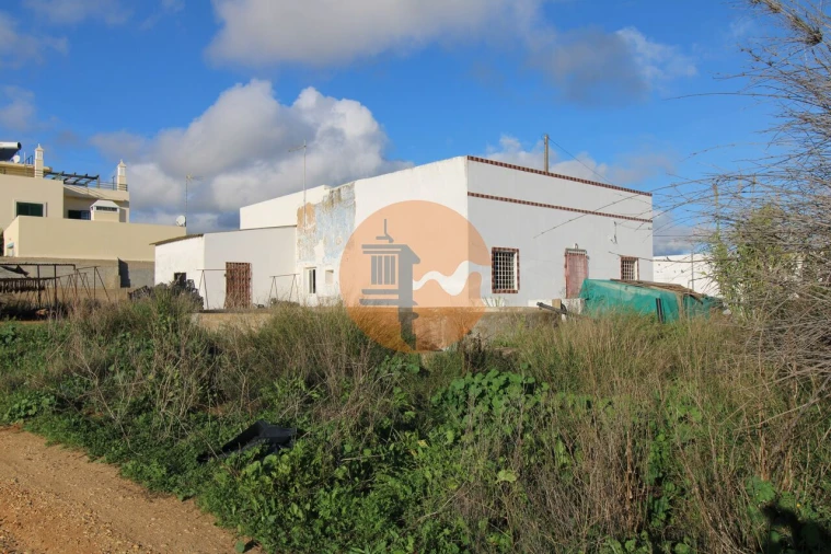 Terreno para Venda em Quelfes Foto 2