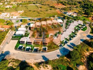 Terreno para Venda em Albufeira e Olhos de Água